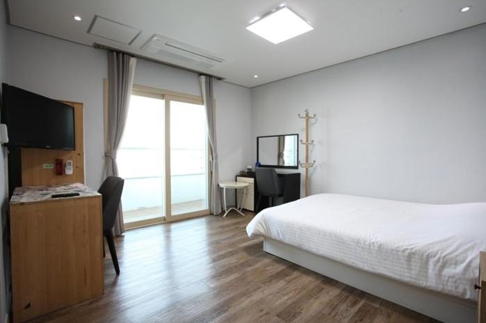 Aparthotel Poem House Jeju Esterno foto